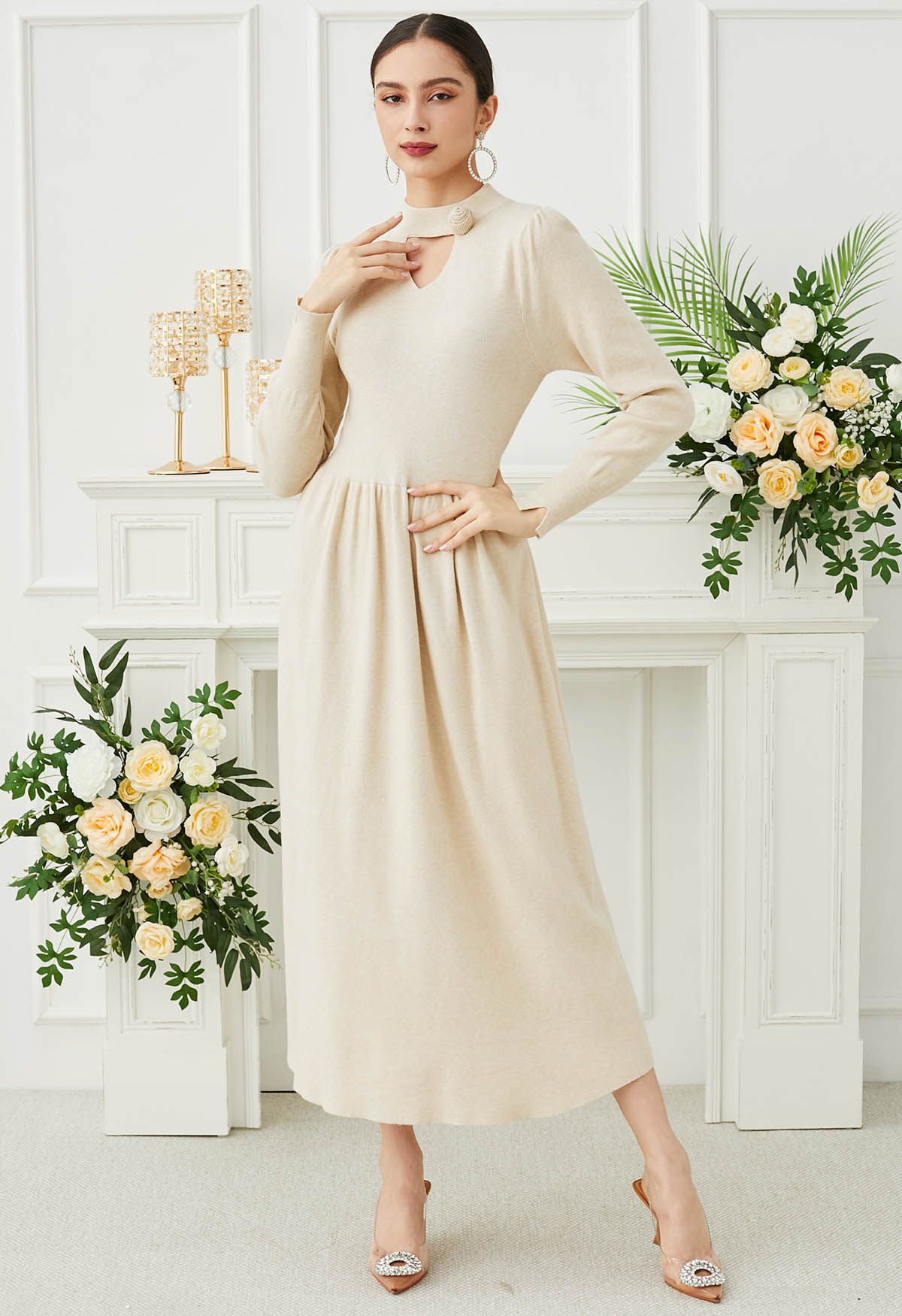 Midikleid aus Rippstrick mit Cut-Outs und Blumendekor in Haferflocken