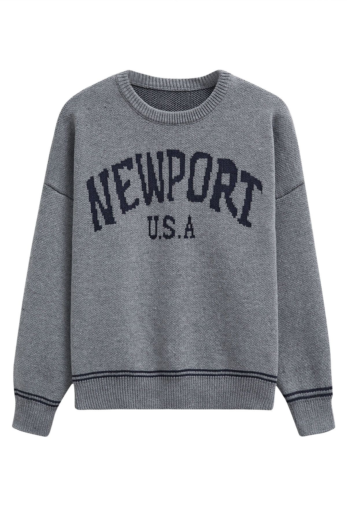 Übergroßer Strickpullover „Newport Letter“ mit Rundhalsausschnitt in Grau