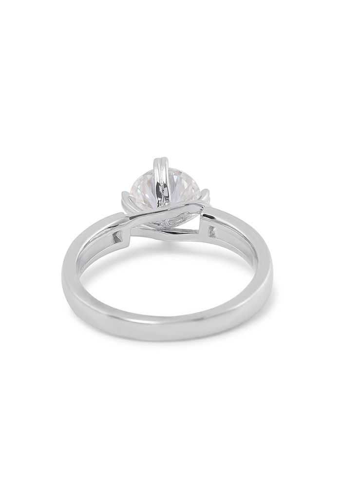 Aushöhlen Moissanite Diamond Ring