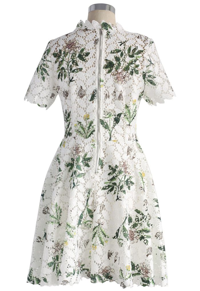 A-Line Kleid mit frischen Wildblumen häkeln