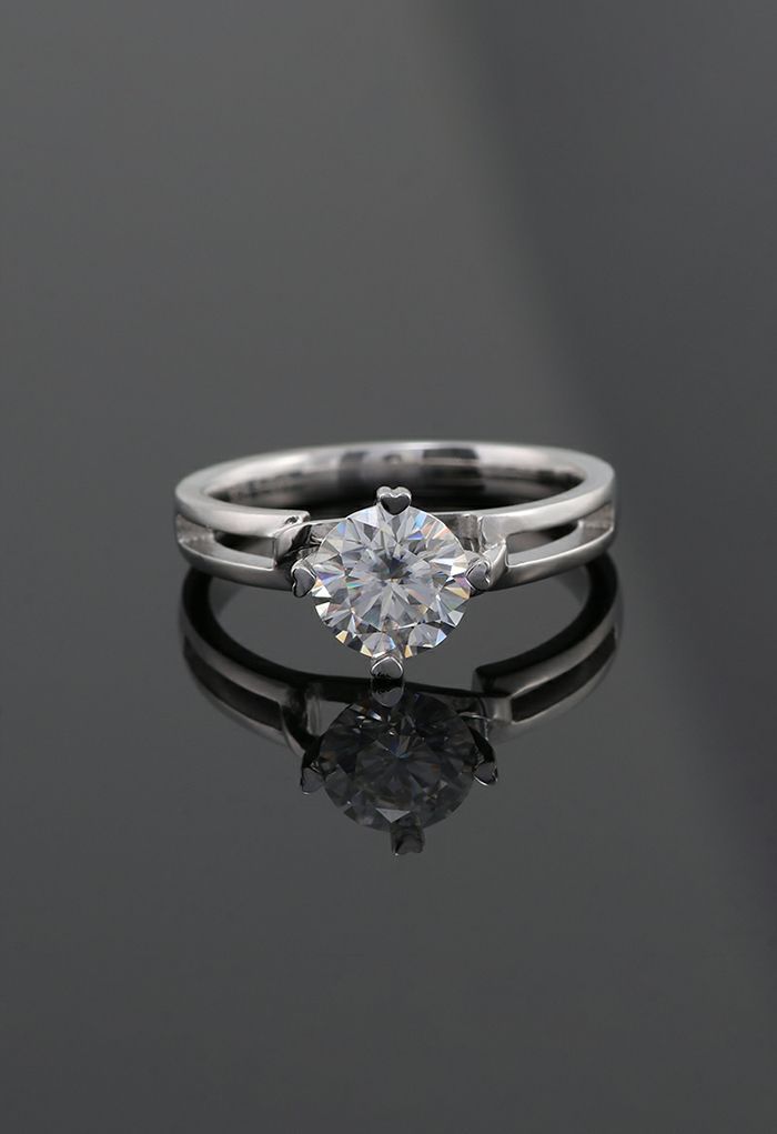 Aushöhlen Moissanite Diamond Ring