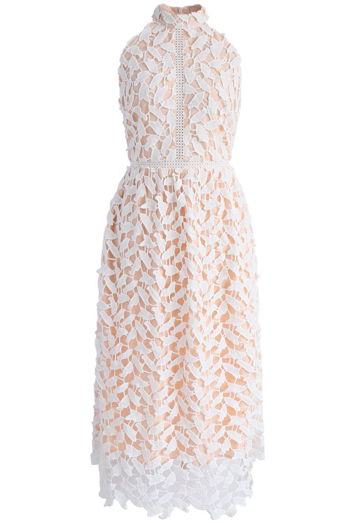 Laub für die Eleganz – Gehäkeltes ärmelloses Kleid in Weiß