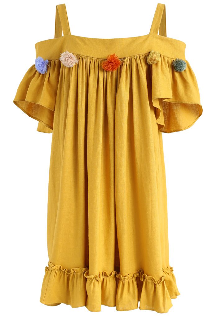 Mach dich bereit für das Swing Tasseled Cami Dress in Mustard
