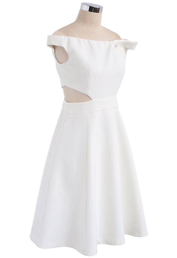 Dancing in - Weißes trägerloses Kleid