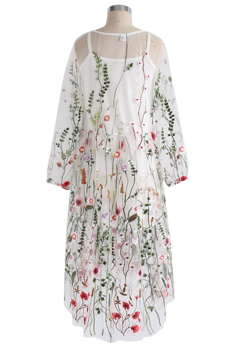 Kleid aus besticktem Netz von Lost Fields mit cremefarbenen Nackenblumen