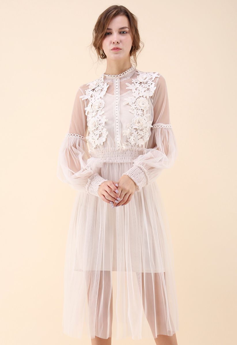 Dunstiger Charme: Creme Häkeln Floral Mesh-Kleid