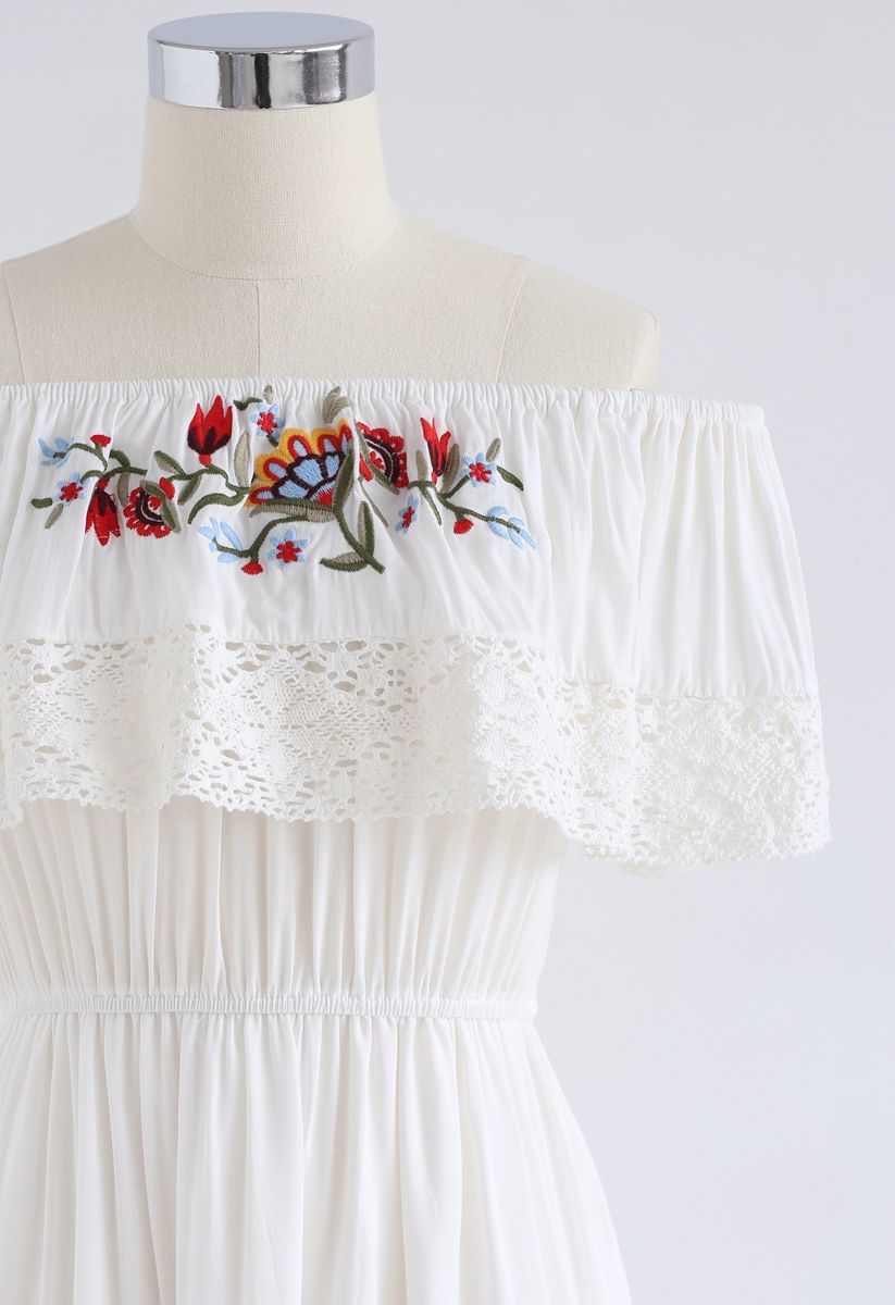 Tender mit Blumenstickerei Off-Shoulder-Kleid in Weiß