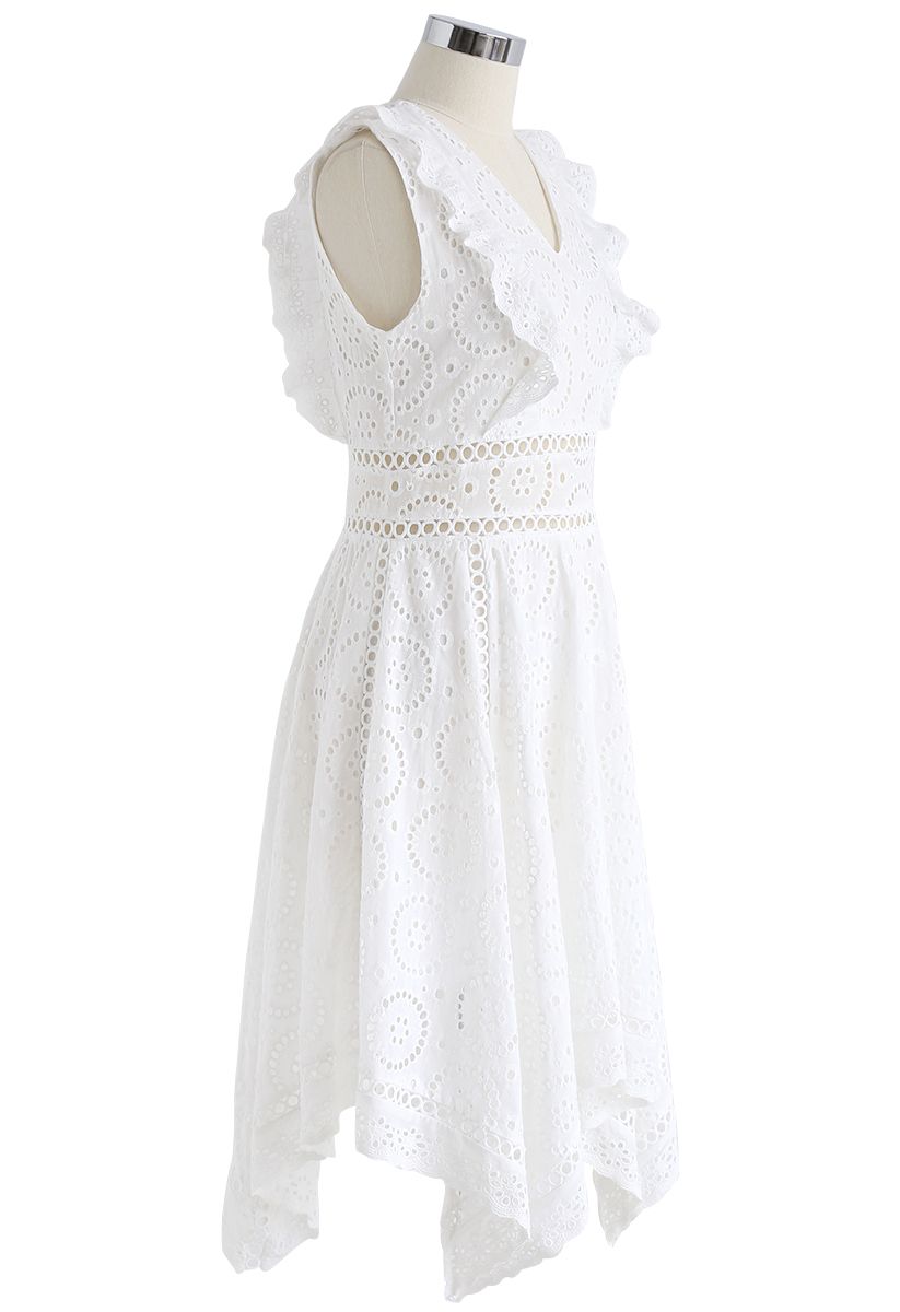 Un sueño celestial Vestido blanco con recorte floral