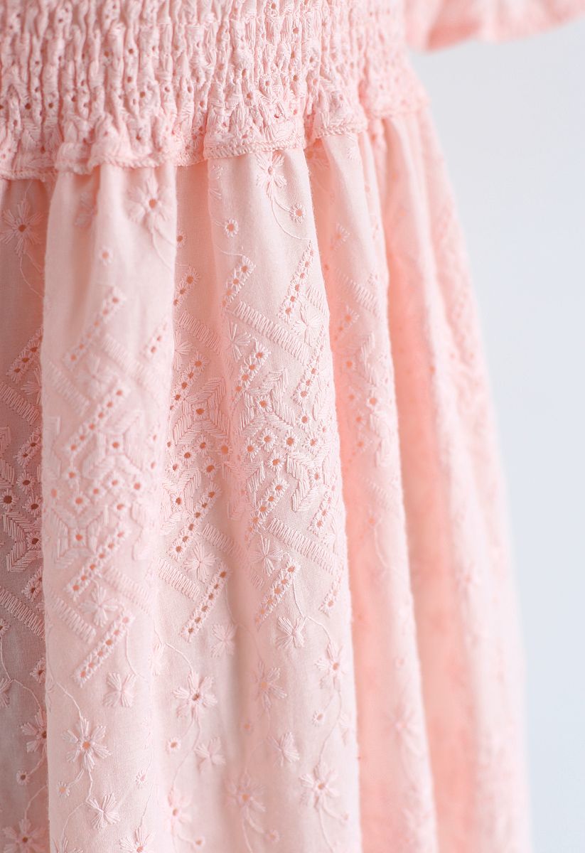 Blümchenbesticktes Schulterfreies Kleid in Pink