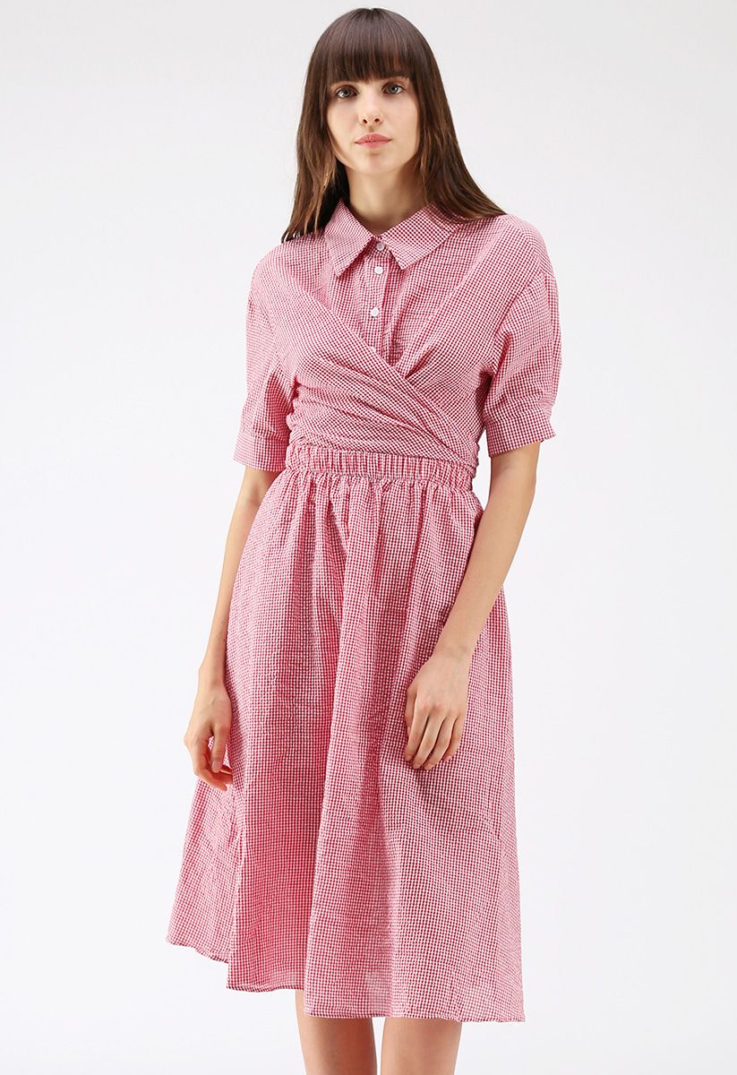 Wickeln Sie es Midi-Kleid in Pink Gingham