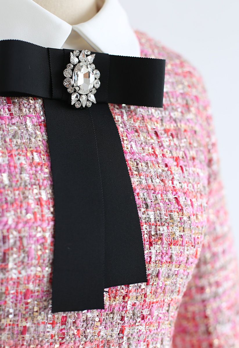 Berühre dein Herz: Tweedkleid mit Diamanten und Schleife