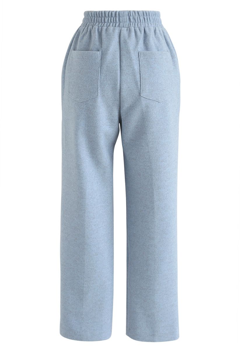 Manténgalo informal: pantalones cortos en azul
