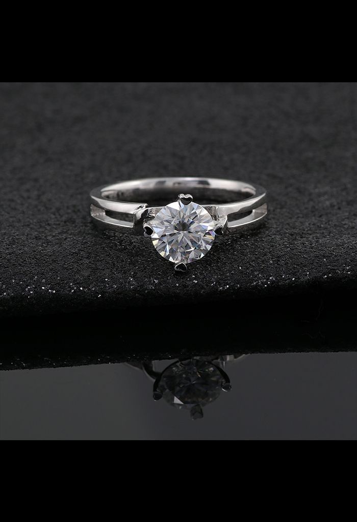 Aushöhlen Moissanite Diamond Ring