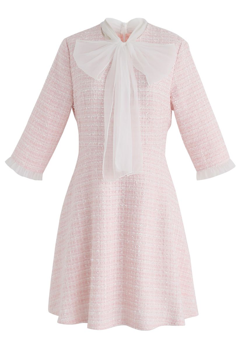 Ein Hauch von Weiblichkeit Tweed Kleid in Pink