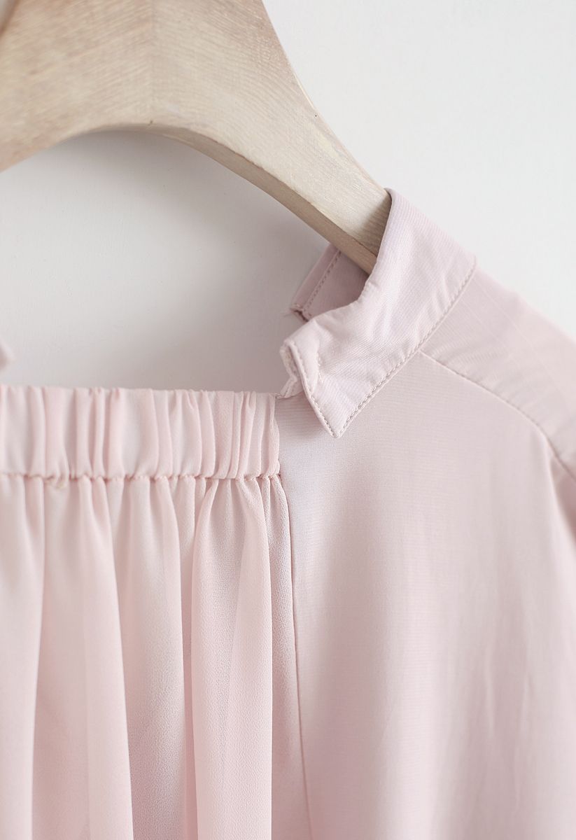 Zarter Schwerpunkt – Halbhohes Shirt in Pink mit V-Ausschnitt