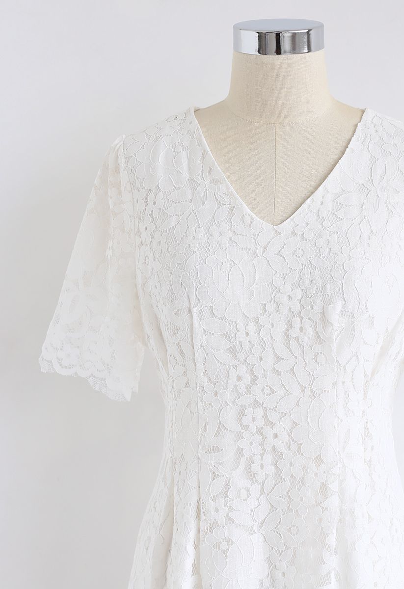 Meine Art von Liebe Lace Midi-Kleid in Weiß