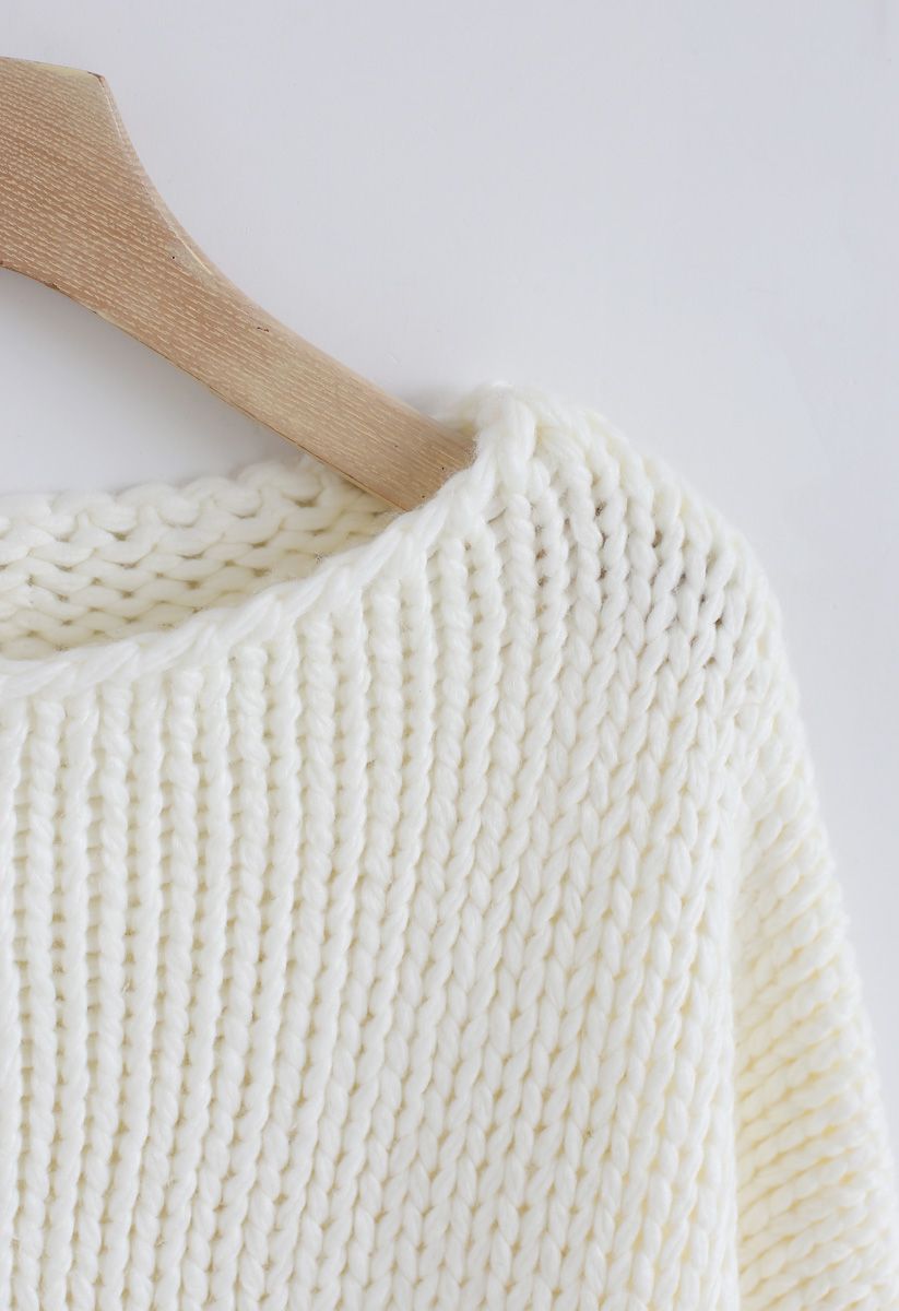 Die andere Seite des Chunky Hand Knit Sweaters in Weiß
