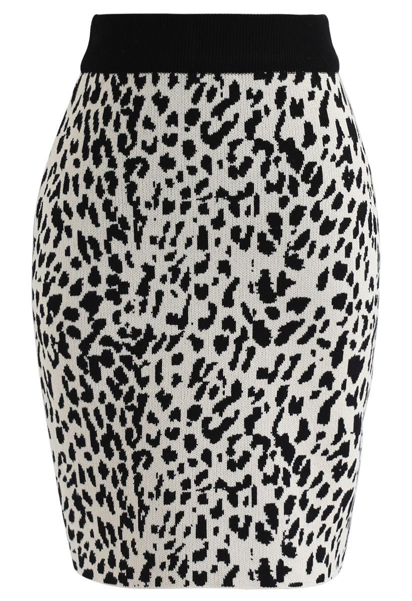 Leopard Print Mini Knit Skirt in Black