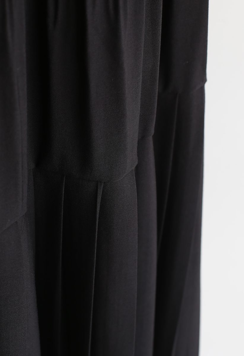 Pleated Hem A-Line Midi Skirt in Black