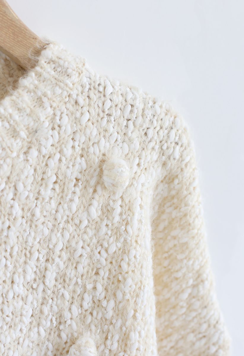 Pom-Pom dekorierter Fuzzy Knit Crop Sweater in Creme