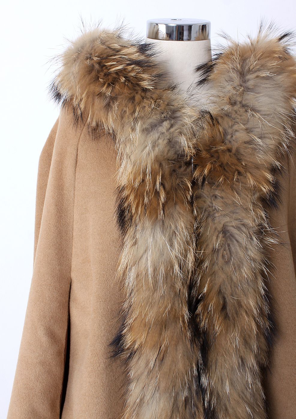 Luxuriöser Mantel mit abnehmbarer Kapuze aus Khaki-Leder