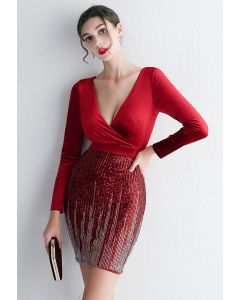 Samt gespleißtes Cocktailkleid mit V-Ausschnitt und Pailletten in Rot