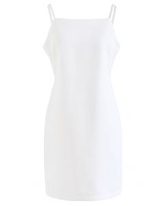 Perlenbesetztes, rückenfreies Cami-Kleid in Weiß