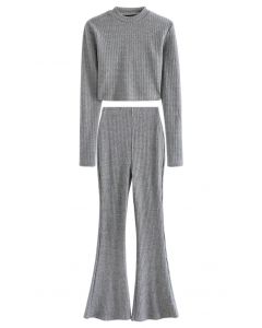 Trendiges Soft Crop Top und Flare Pants Set in Grau