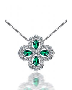 Vierblättriges Kleeblatt mit Smaragd-Edelstein-Halskette