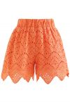 Volle Ösen Zickzack-Saum-Shorts in Orange