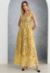 Gelbes Camisole-Kleid aus Organza mit Blumenstickerei