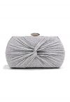 Glänzendes Geschenk – Geknotete Clutch in Silber