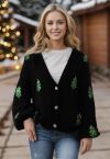 Geknöpfter Cardigan mit Pailletten-Weihnachtsbaum-Patch in Schwarz