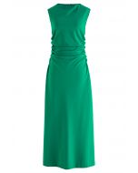 Ärmelloses Kleid mit drapiertem Ausschnitt und geraffter Taille in Grün