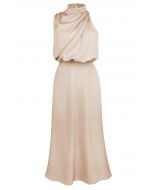 Asymmetrisches ärmelloses Kleid mit gerüschtem Ausschnitt in Apricot