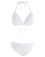 Schlichtes weißes Bikini-Set mit Bindebändern
