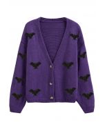 Lila Strickjacke mit Knöpfen und Mystic Bats Patch