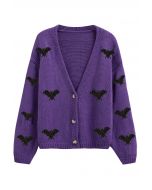 Lila Strickjacke mit Knöpfen und Mystic Bats Patch