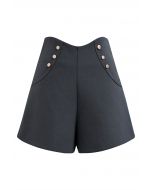 Shorts mit hoher Taille und Knopfverzierung in Grau