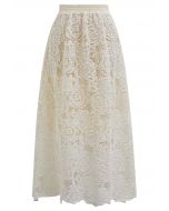 Exquisiter Maxirock aus Spitze mit Cutwork-Muster von Rose in Creme