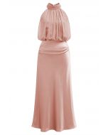 Anmutiges Neckholder-Kleid aus Chiffon und Satin in Rosa