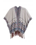 Boho Wanderer – Strickponcho mit Fransen in Elfenbein