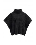 Warmer Rollkragen-Cape-Pullover mit Zopfmuster in Schwarz