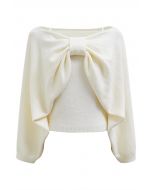 Faszinierendes Set aus Camisole-Top und Pullover mit Schleife in Creme